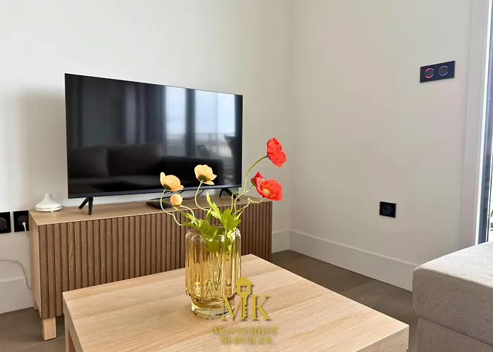 T2 Vue Pompidou Balcon, Sport & Centre Muse 公寓 *