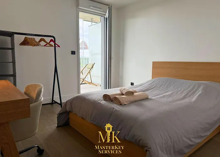 T2 Vue Pompidou Balcon, Sport & Centre Muse Lägenhet *